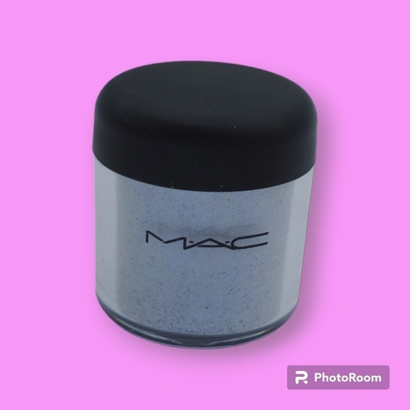 MAC Cosmetics Lark About Pigment - Picture 1 of 5